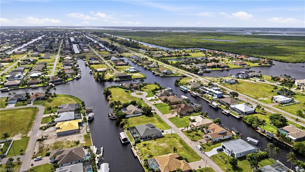 CAPE CORAL - Land