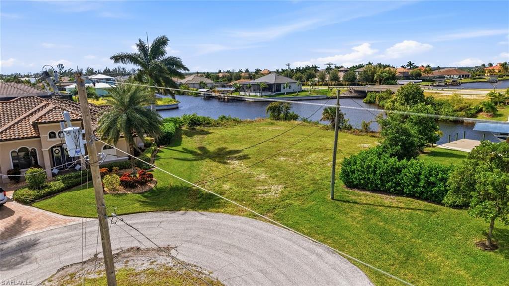 CAPE CORAL - Land