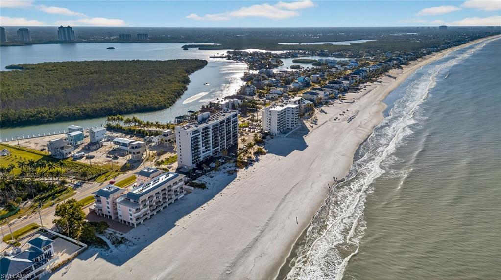 BONITA BEACH - Land