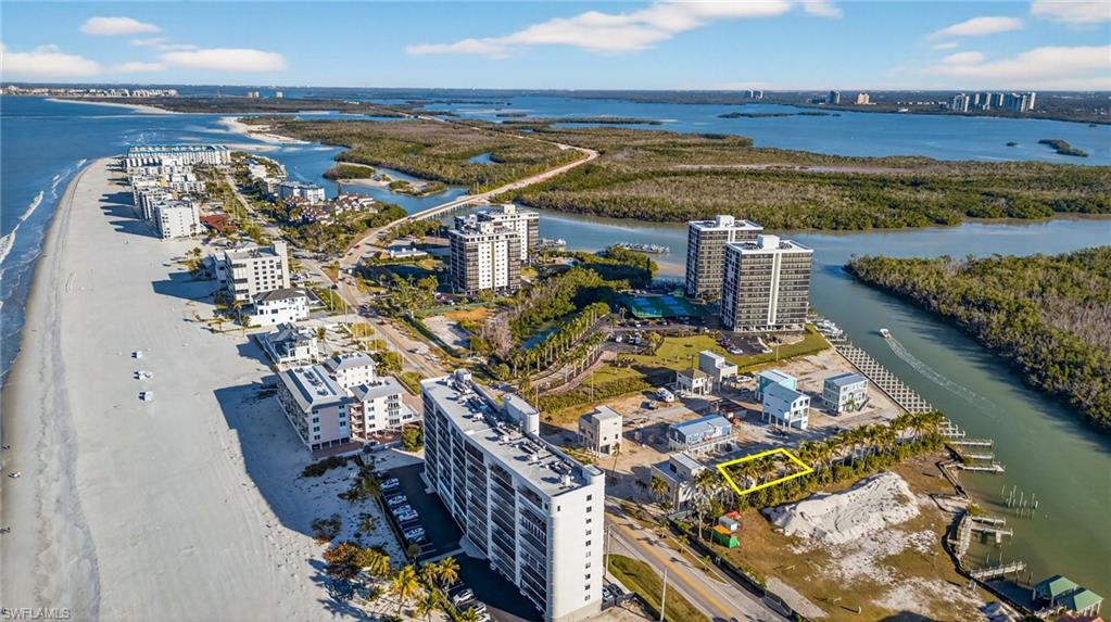 BONITA BEACH - Land