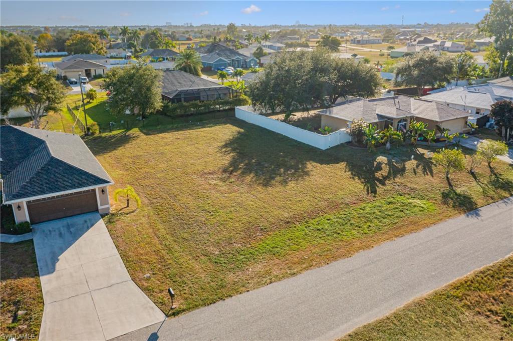 CAPE CORAL - Land