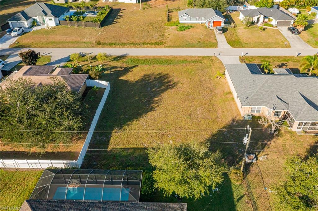CAPE CORAL - Land