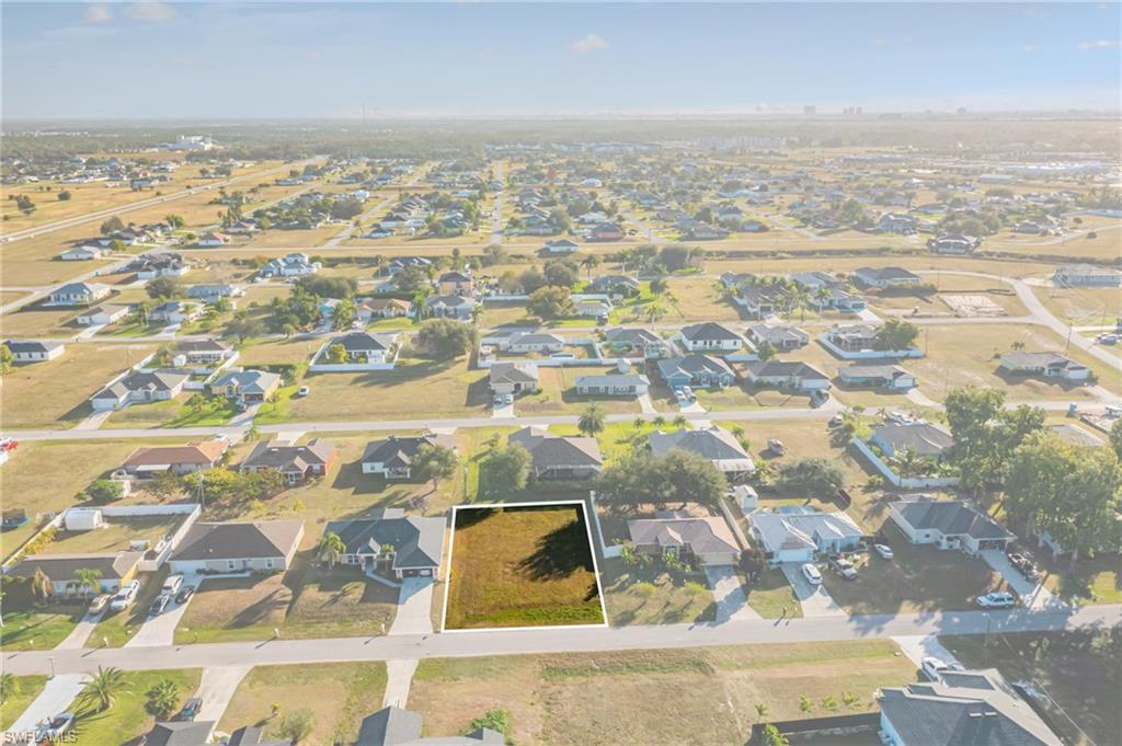 CAPE CORAL - Land