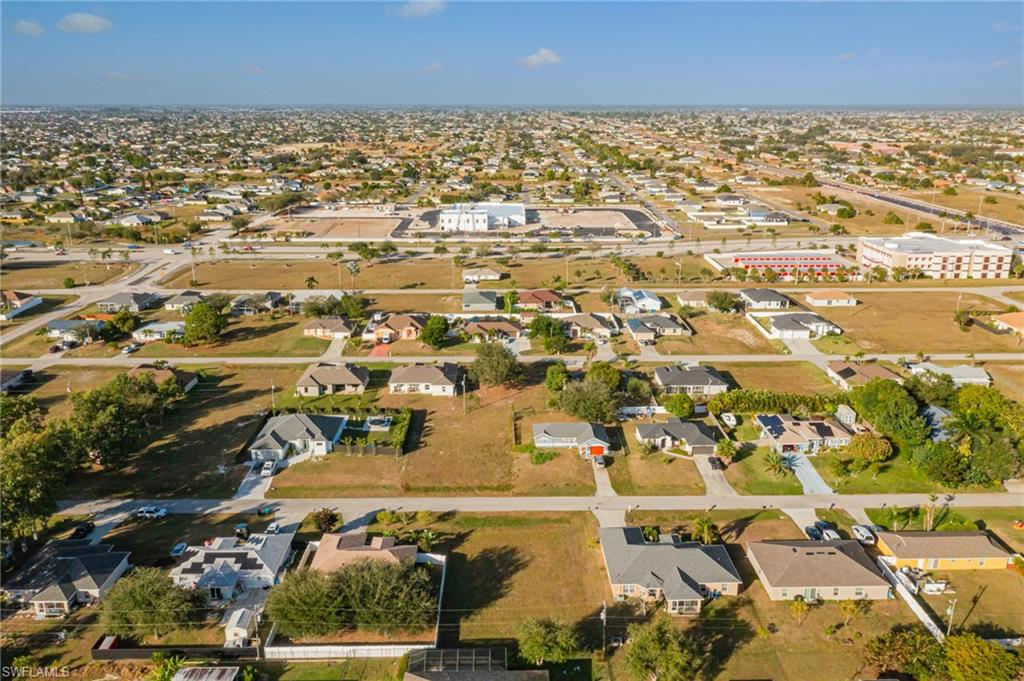 CAPE CORAL - Land