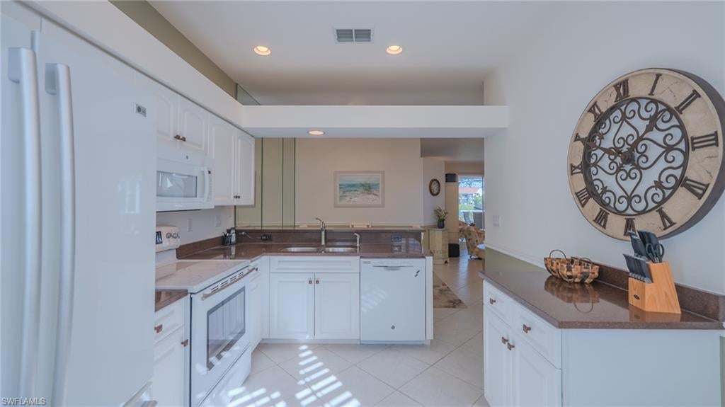 VILLAGES AT COUNTRY CREEK - Residential