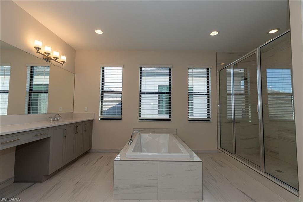 RIVERCREEK IN ESTERO - Residential