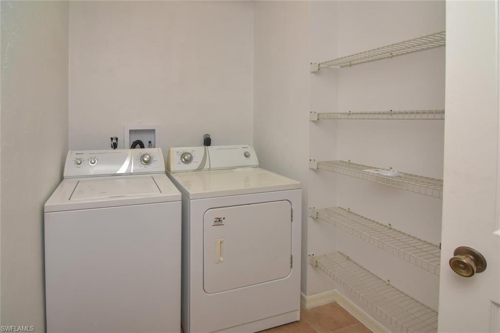 REGENCY WOODS - Residential