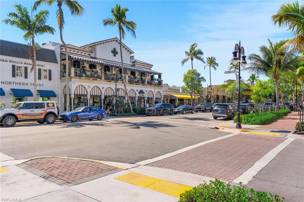 OLDE NAPLES - Land