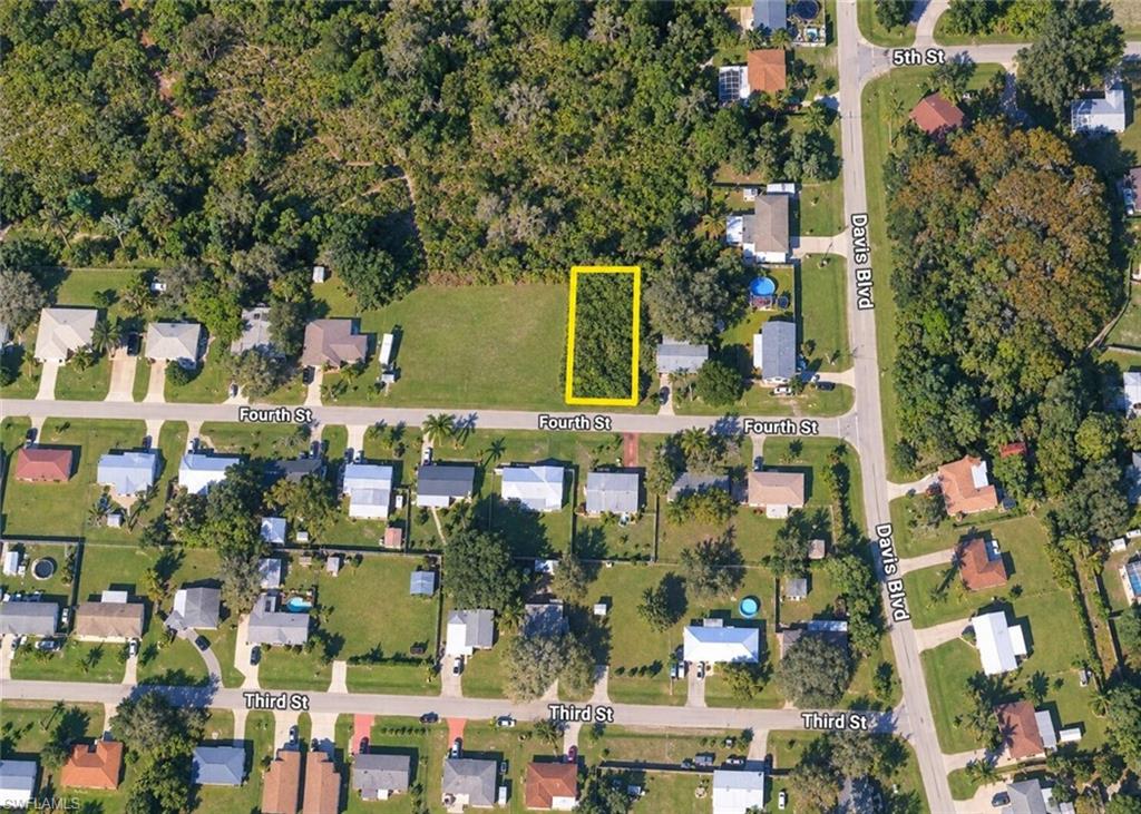 RESIDENTIAL LOT IN FORT MYERS, FLORIDA!
0.17-acre residential lot (7,318 sq. ft.) located at 12368 Fourth St, Fort Myers, FL
33905. Situated adjacent to a house, just minutes from Palm Beach Blvd and Highway
31, and a short drive from Downtown Fort Myers.
An excellent opportunity for building or investment. THE BEST PRICE ON THE
MARKET! Don't miss that!