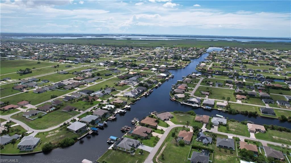 CAPE CORAL - Land