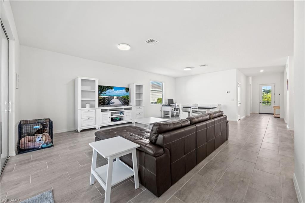TRAILS EDGE - Residential