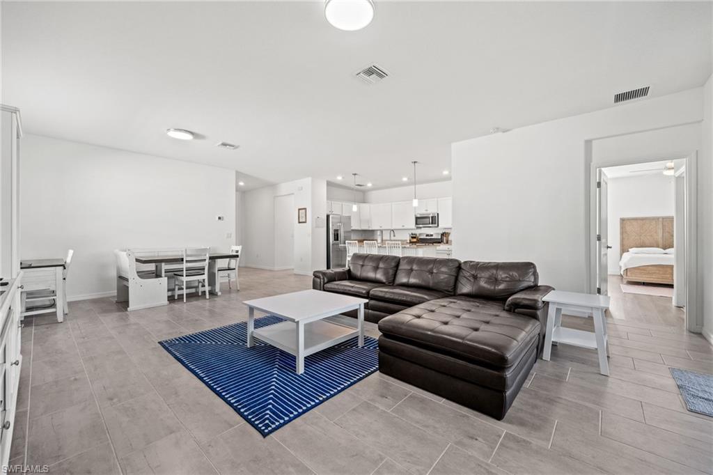 TRAILS EDGE - Residential