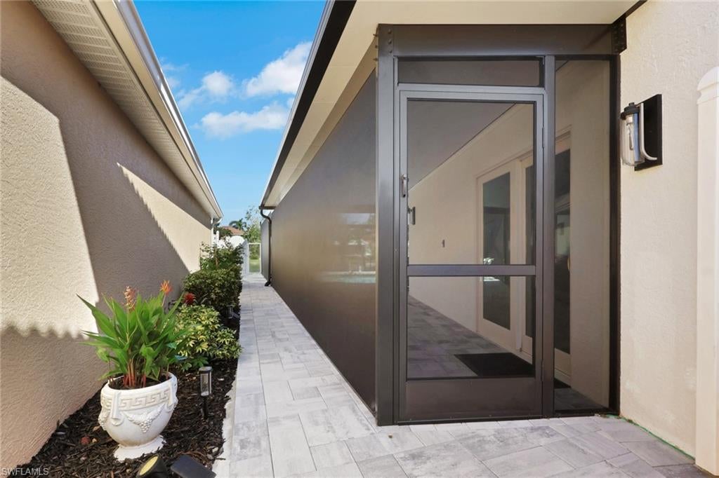 MOON LAKE - Residential