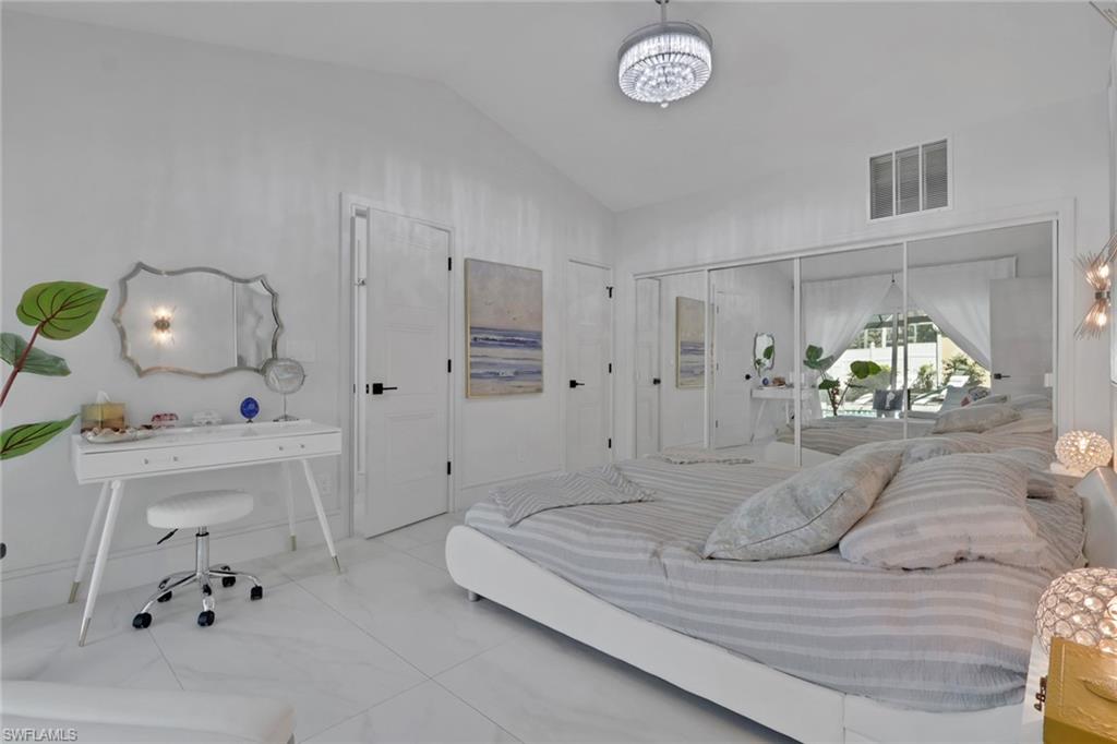 MOON LAKE - Residential