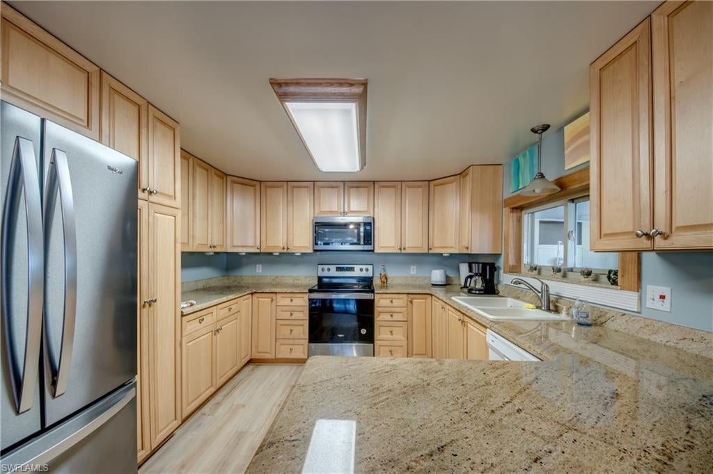 PINE ISLAND COVE - Residential