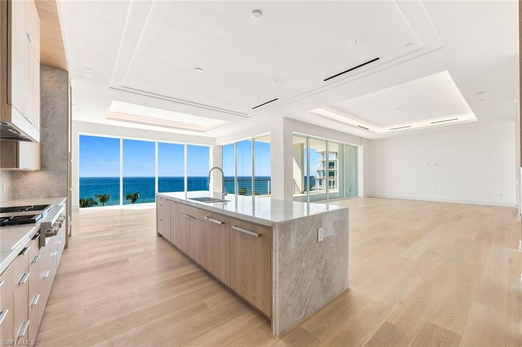 NAPLES BEACH CLUB BLDG A - Residential