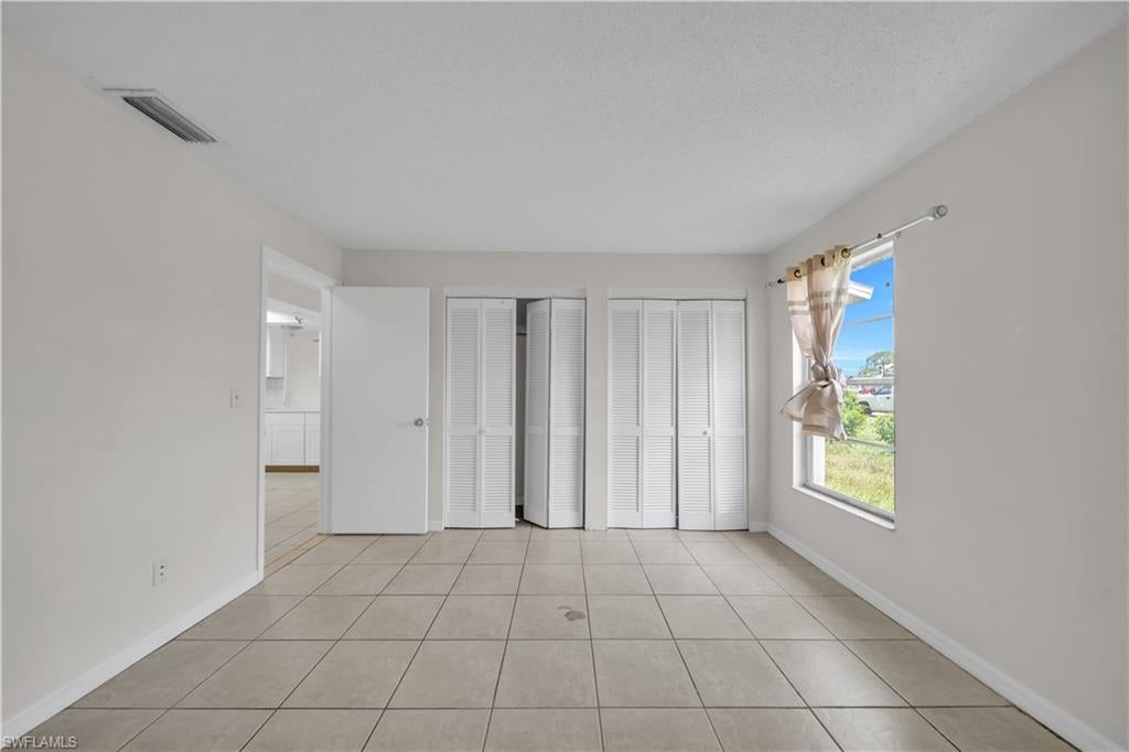 SAN CARLOS PARK - Residential Income