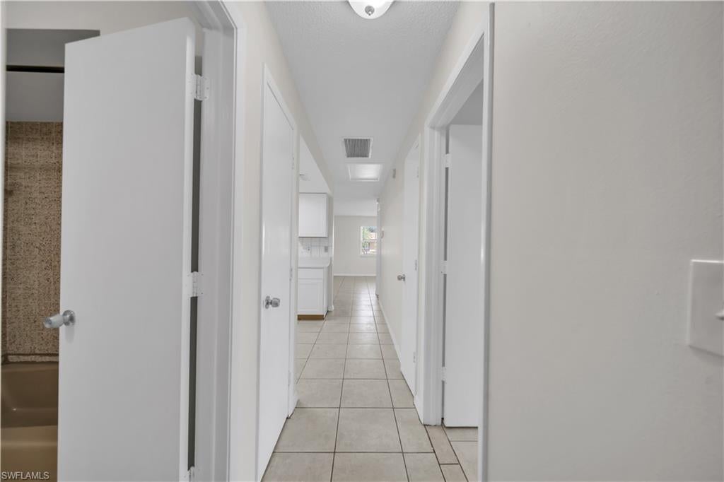 SAN CARLOS PARK - Residential Income
