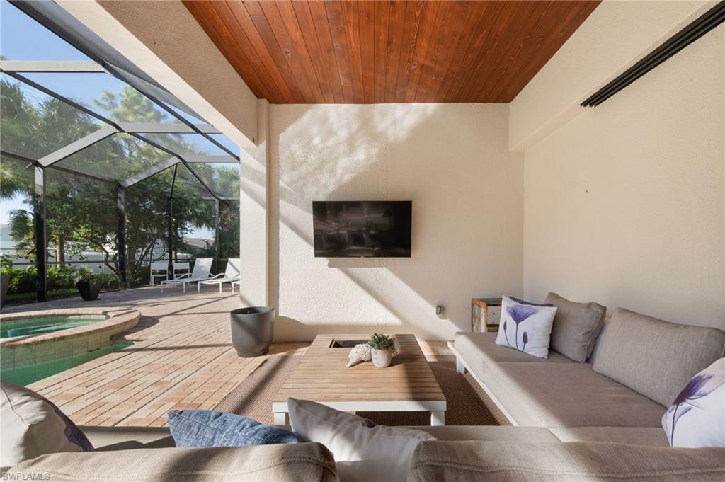 COCO LAKES - Residential