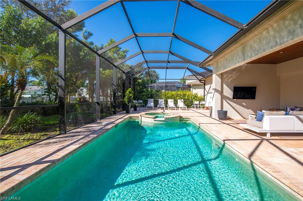 COCO LAKES - Residential