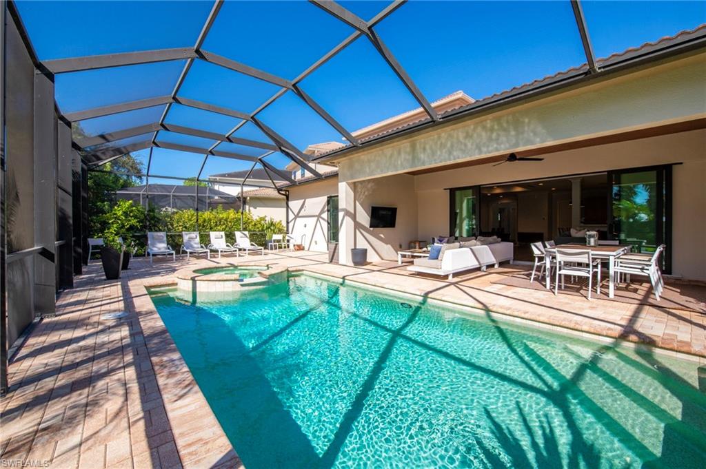 COCO LAKES - Residential