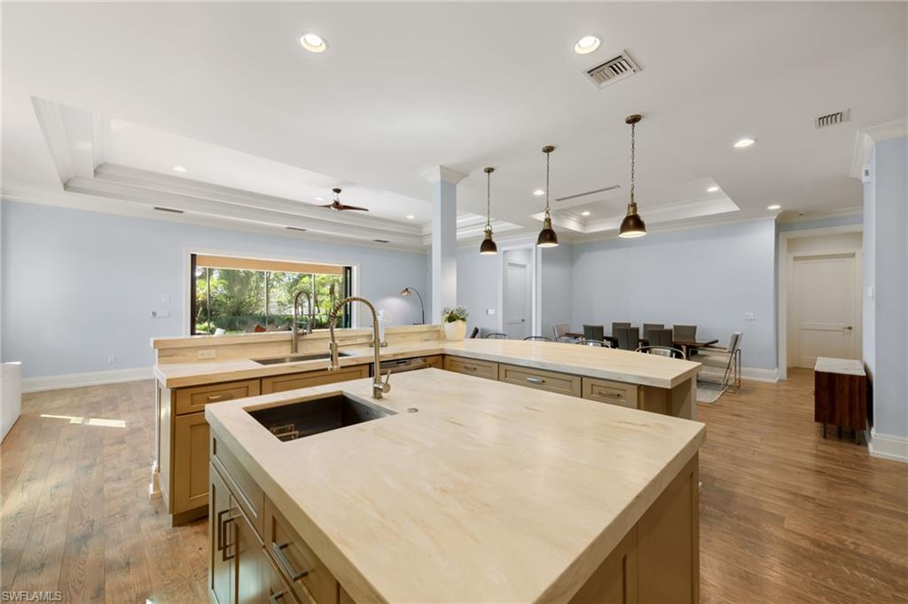 COCO LAKES - Residential