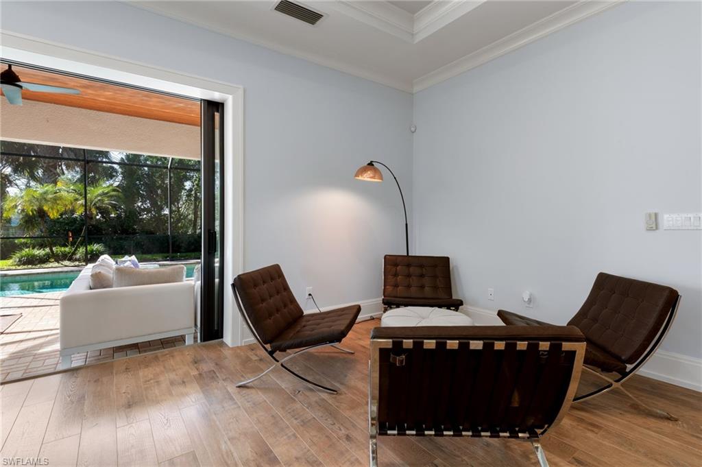 COCO LAKES - Residential