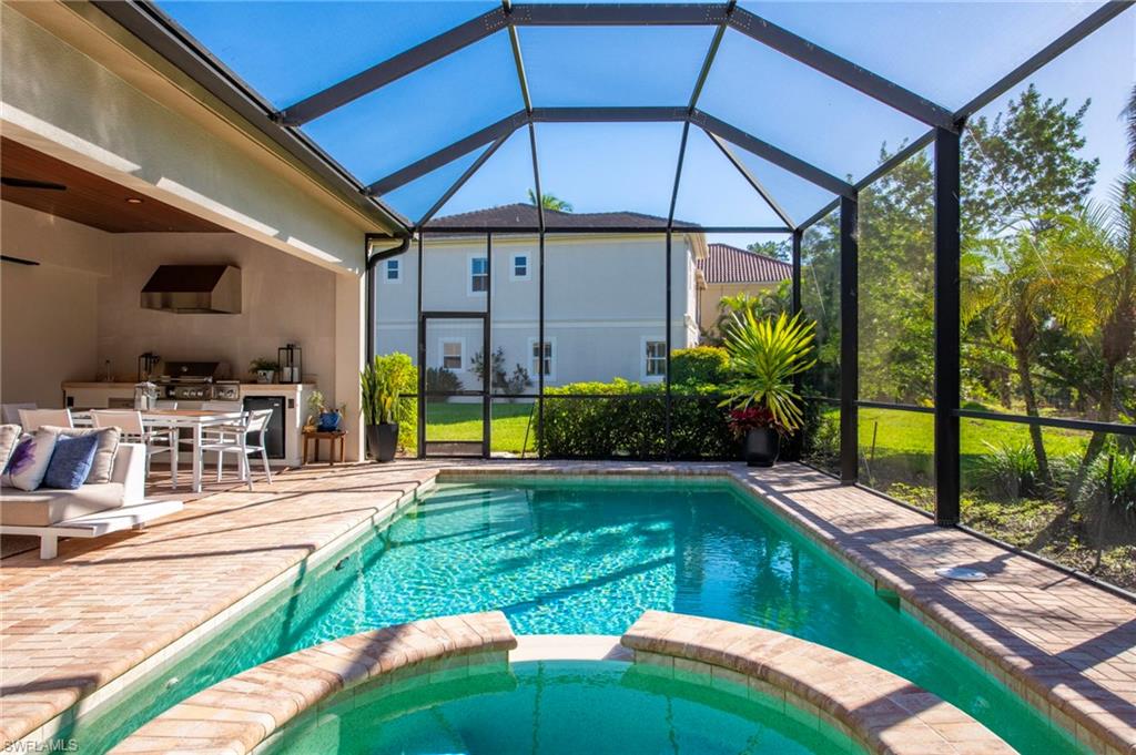 COCO LAKES - Residential