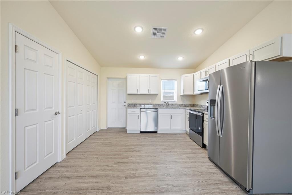 PORT LABELLE - Residential Lease