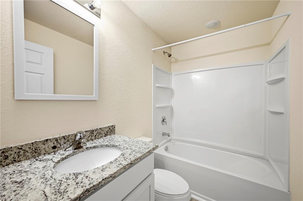 PORT LABELLE - Residential Lease