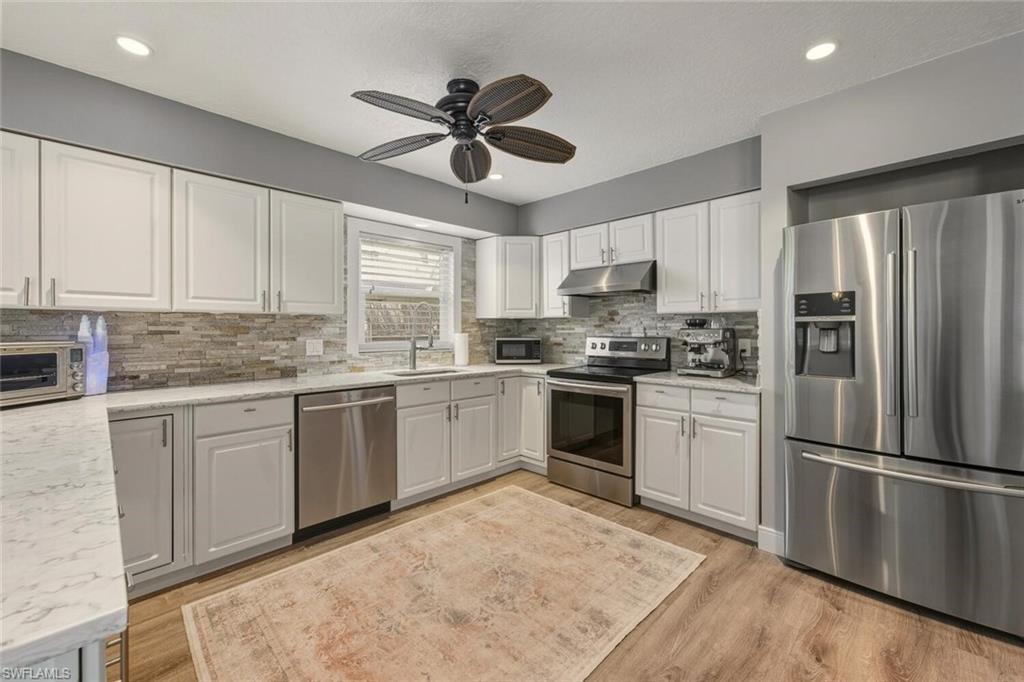 NAPLES PARK - Residential