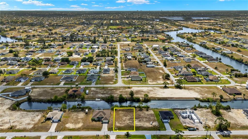 CAPE CORAL - Land