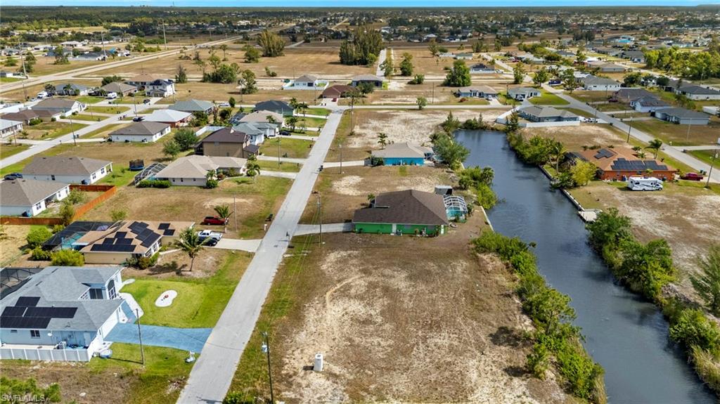 CAPE CORAL - Land