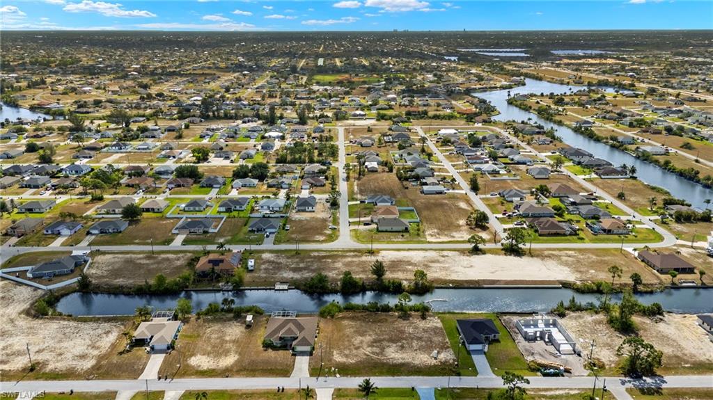 CAPE CORAL - Land