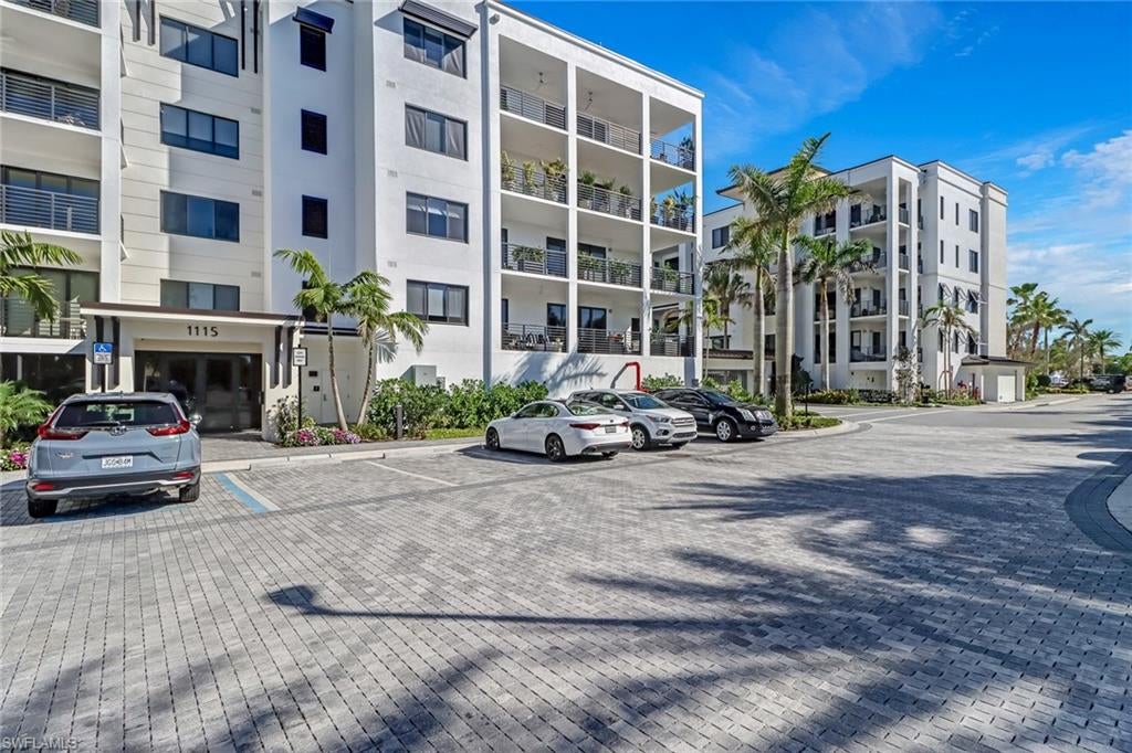 ELEVEN ELEVEN CENTRAL - Residential Lease