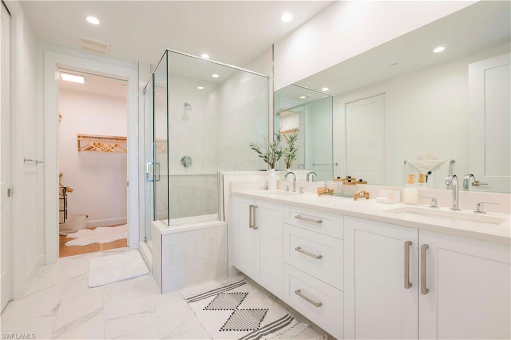 ELEVEN ELEVEN CENTRAL - Residential Lease