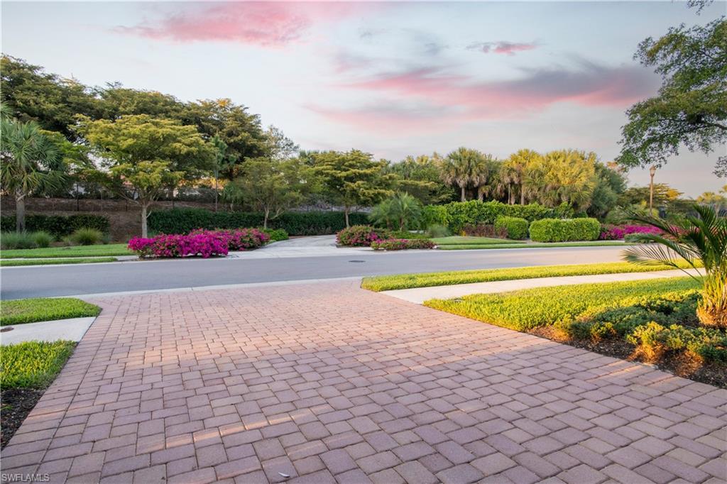 PEBBLE POINTE - Residential