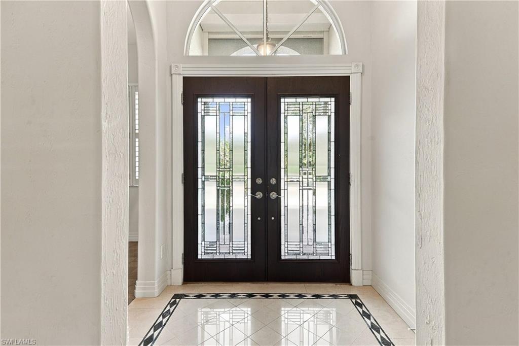 LONGSHORE LAKE - Residential