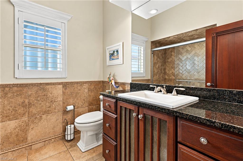 LONGSHORE LAKE - Residential