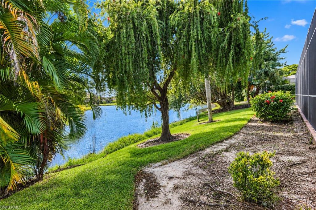 LONGSHORE LAKE - Residential