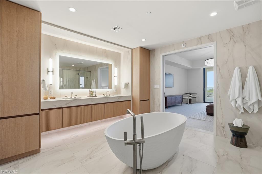 THE RITZ-CARLTON RESIDENCES ESTERO BAY - Residential