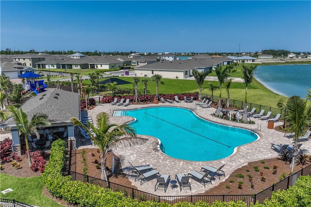 STONEWATER - Residential