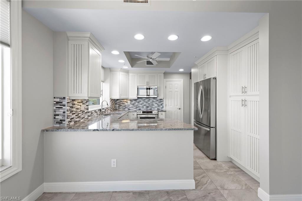 TOWER POINTE AT ARBOR TRACE - Residential