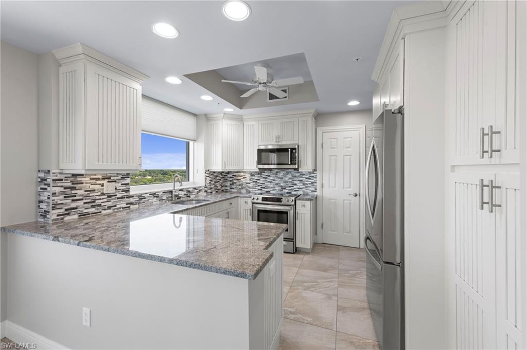 TOWER POINTE AT ARBOR TRACE - Residential