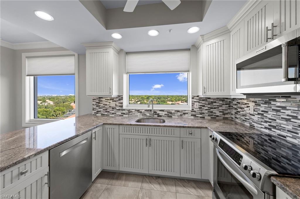 TOWER POINTE AT ARBOR TRACE - Residential