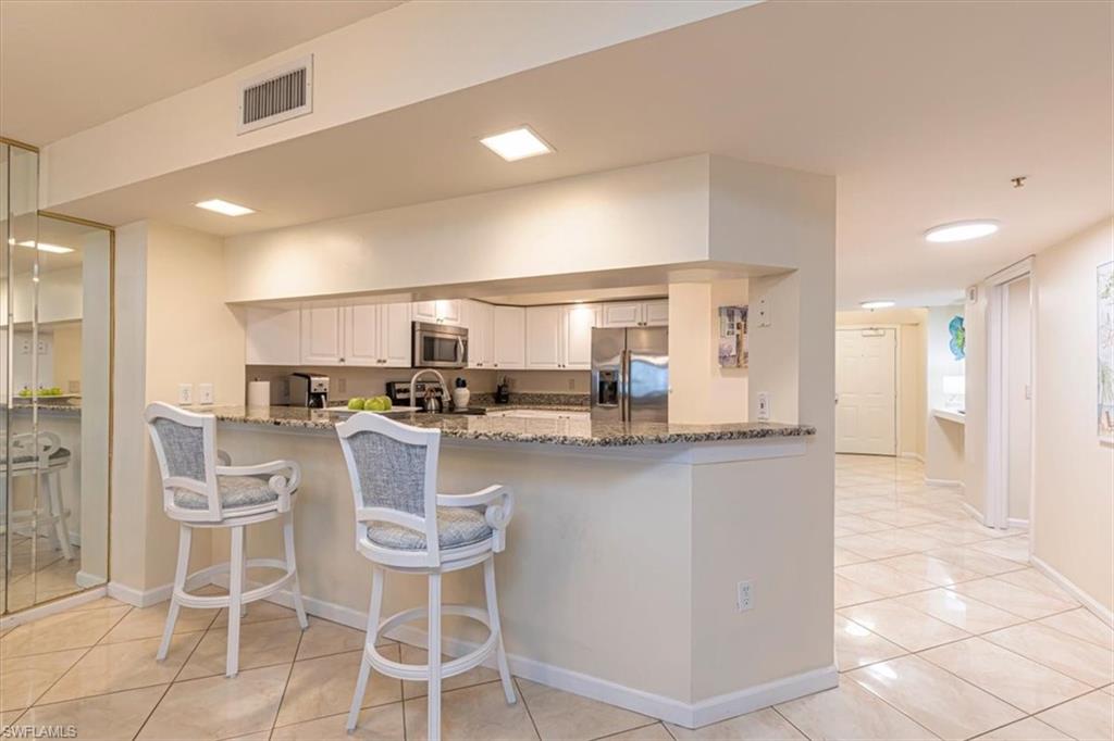 GULF BREEZE AT VANDERBILT - Residential Lease