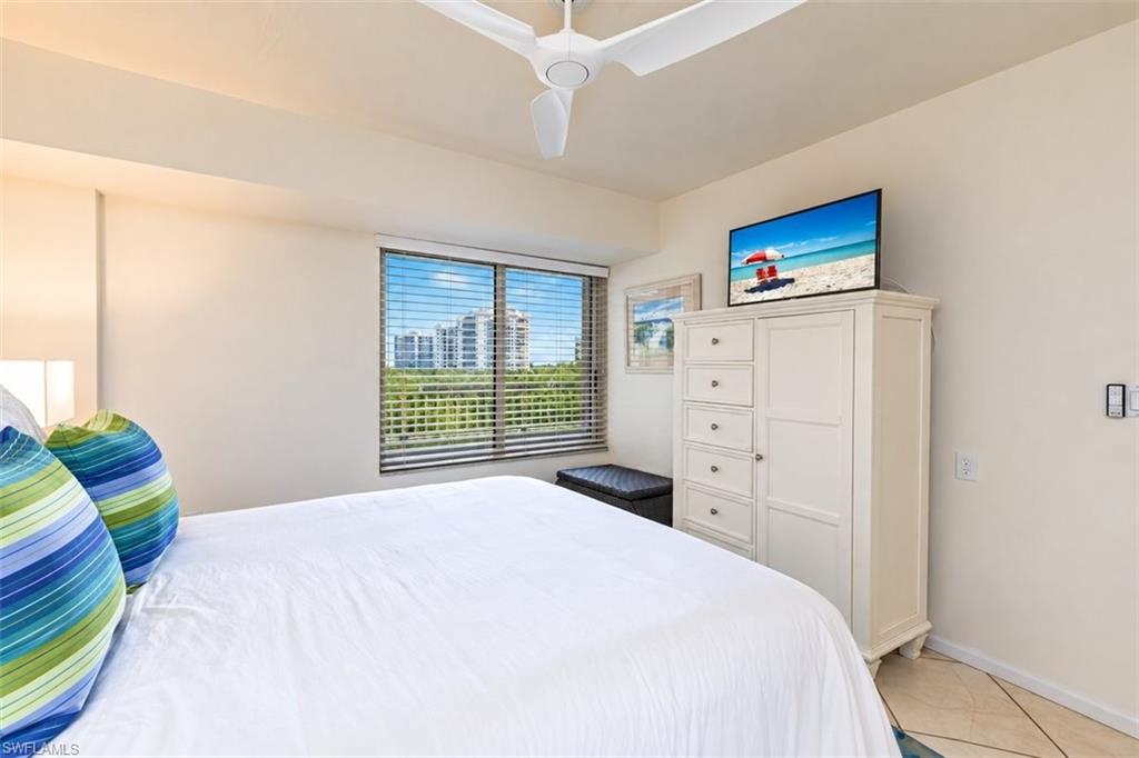 GULF BREEZE AT VANDERBILT - Residential Lease