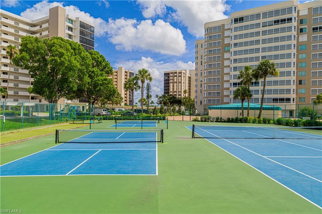 GULF BREEZE AT VANDERBILT - Residential Lease