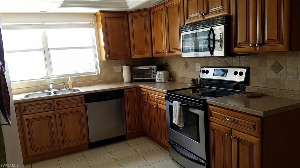 CRECIENTE CONDO SOUTH - Residential