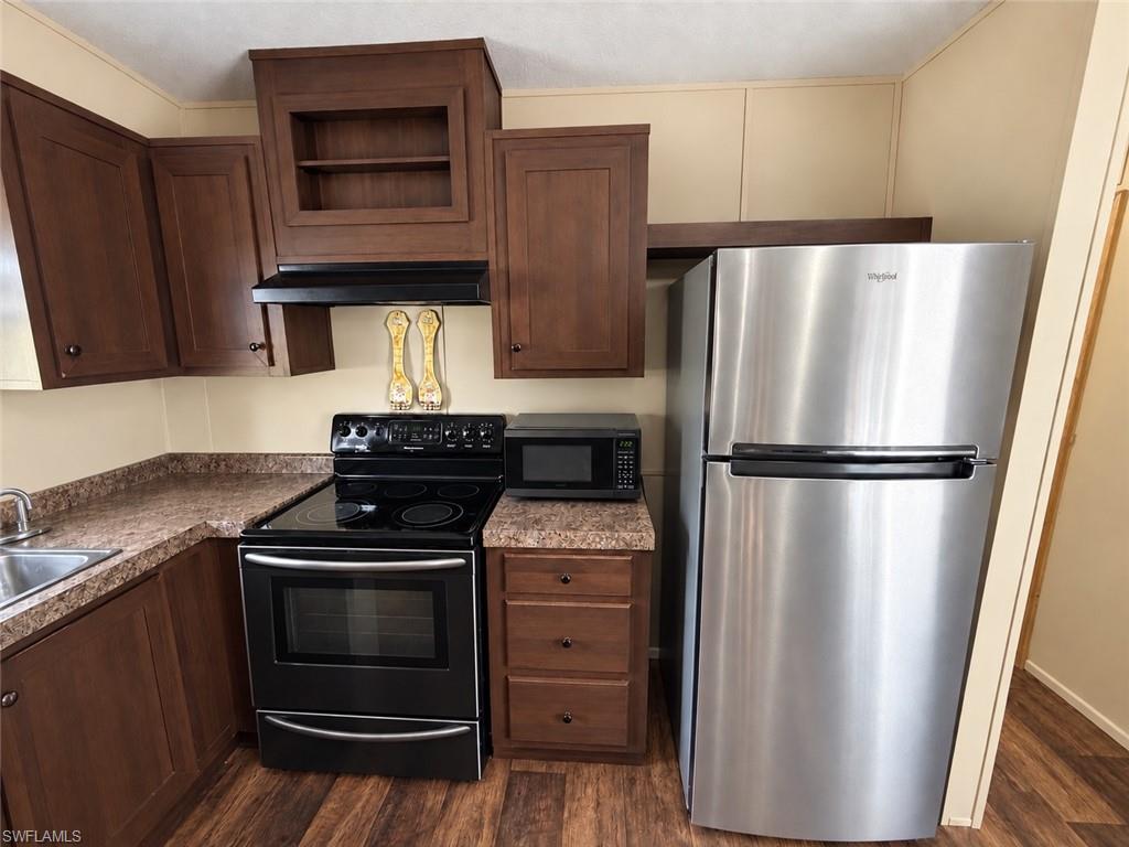 MONTURA RANCH ESTATES - Residential